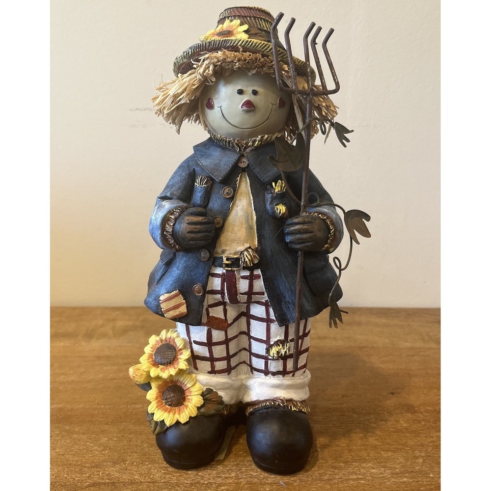VTG Studio 33 Scarecrow Figurine 10" Resin Fall Harvest Sunflower Rustic Decor